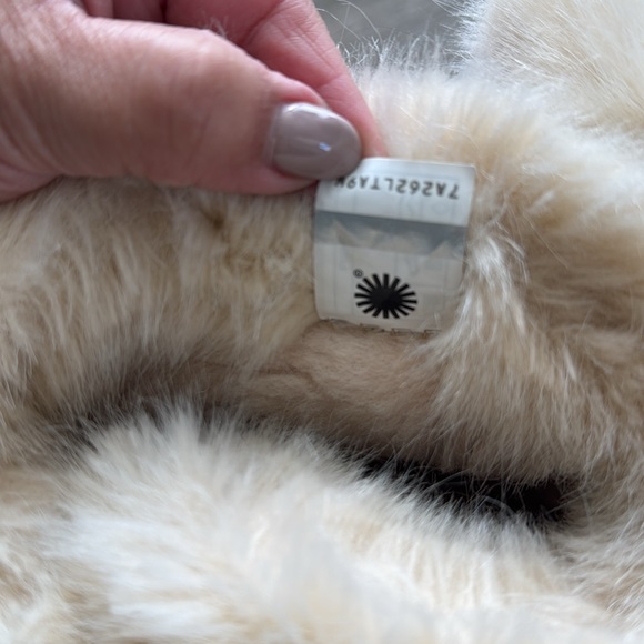 Chestnut UGG Cathie bootie style - Picture 7 of 7